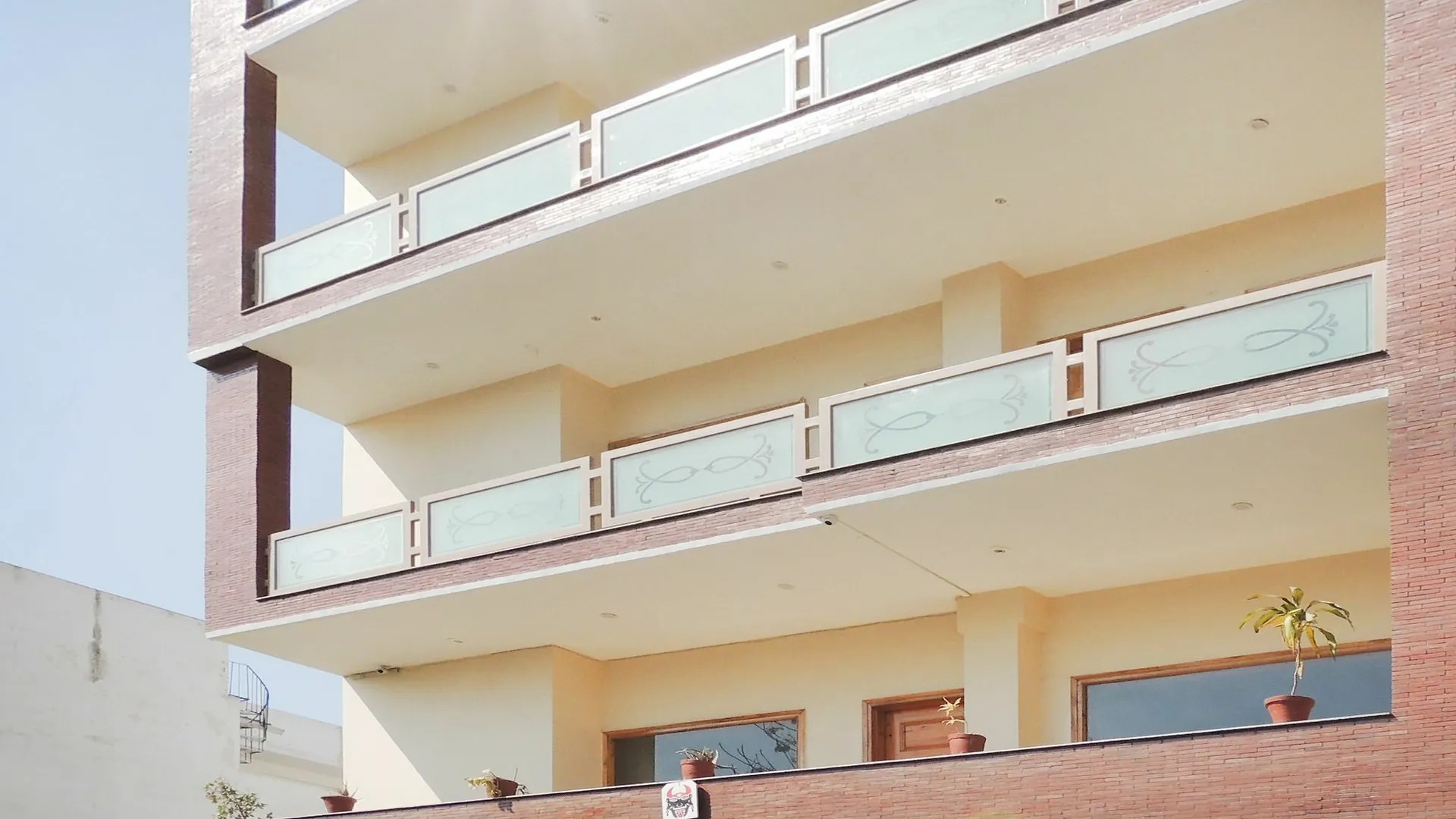 *** Hotel Treebo Trend Essence Near Huda City Center Gurgáon Indie