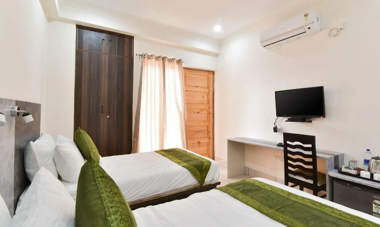 Treebo Trend Essence Near Huda City Center Gurgaon Hindistan